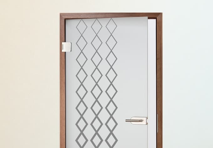Diseño de puerta rombo 58x200 cm