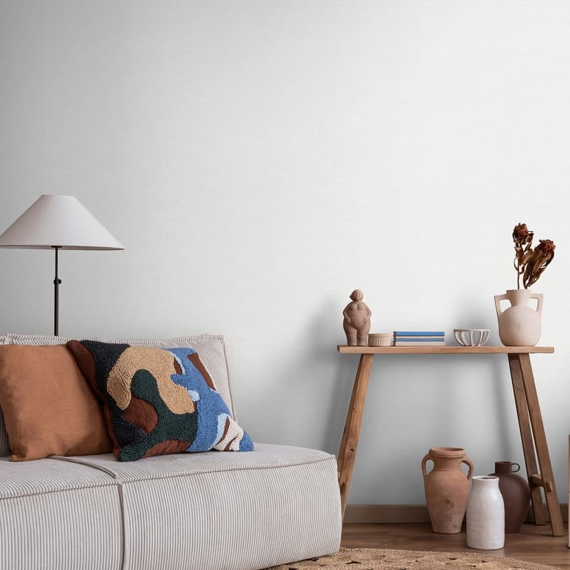 Papel pintado no tejido blanco liso con una fina textura de lino, sutilmente moderno y elegante atemporal