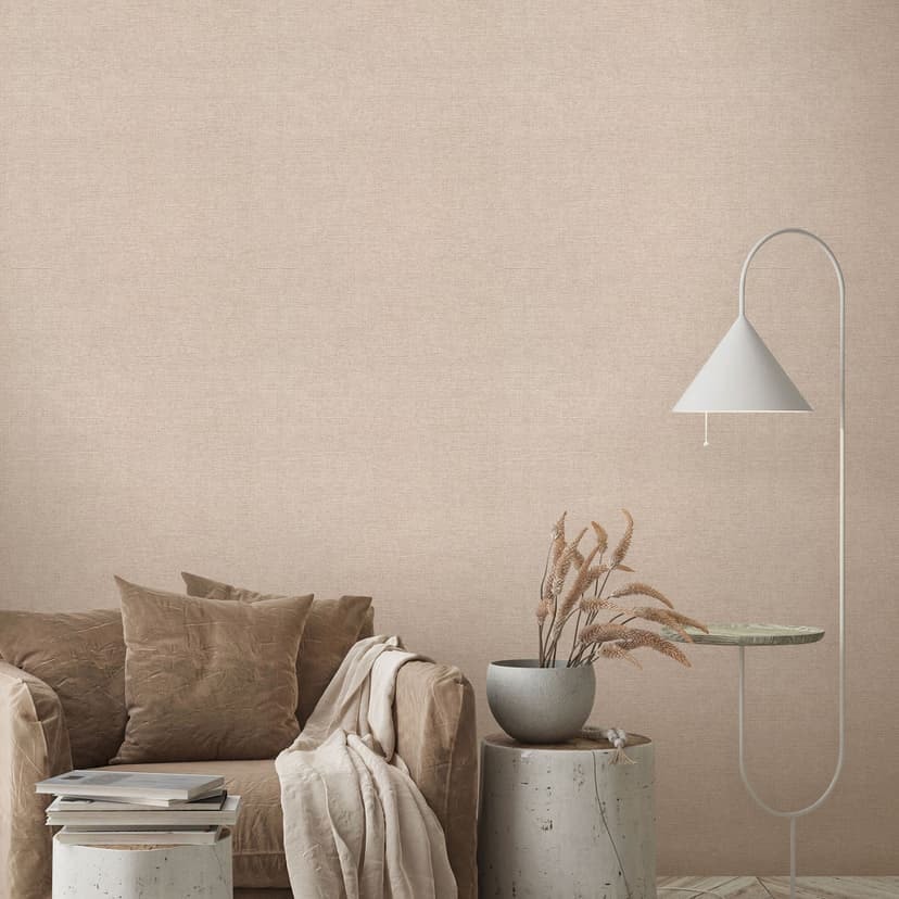 Papel pintado liso no tejido de color beige con una fina textura de lino, sutilmente moderno y elegante atemporal