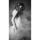 Fotomural - Mest - La mujer de gris - 144x260 cm