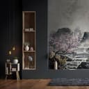 Fotomural Flores de cerezo en la niebla con montañas en tonos grises y rosa suave 2,7 x 2,12 m