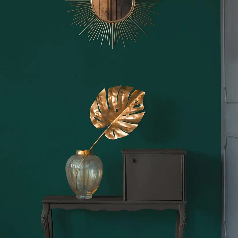 Papel pintado sencillo de color verde intenso con una textura ligera - papel pintado no tejido para zonas de estar y de dormir