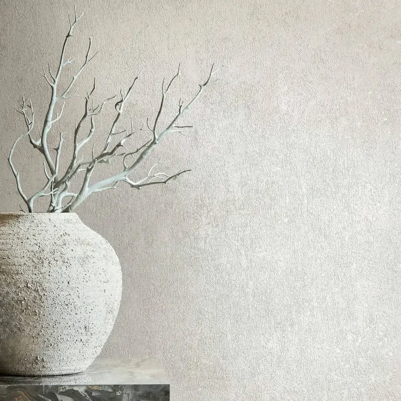 Papel pintado no tejido con aspecto de hormigón liso beige ligeramente brillante
