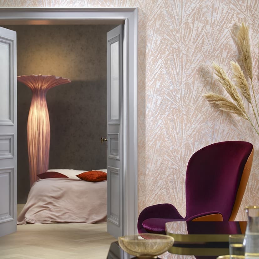 Papel pintado de tejido-no-tejido con textura marrón de aspecto escayolado moderno