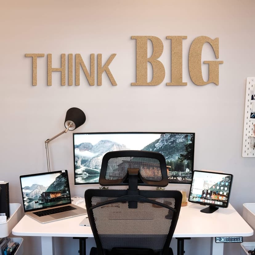 decoración 3D que dice THINK BIG - MDF nature