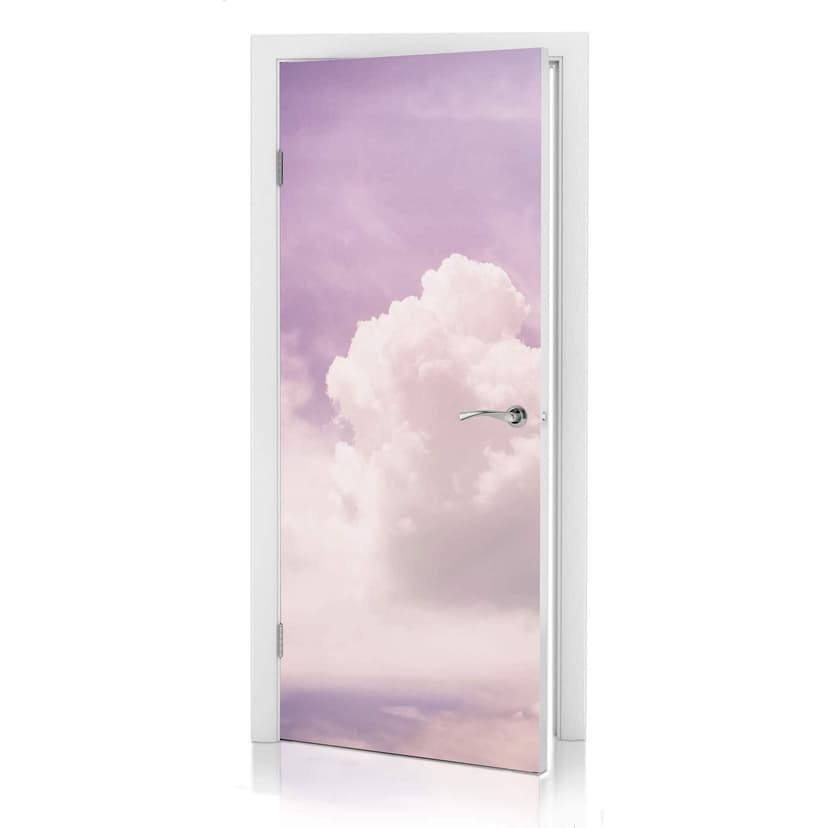 Diseño de puerta con nubes