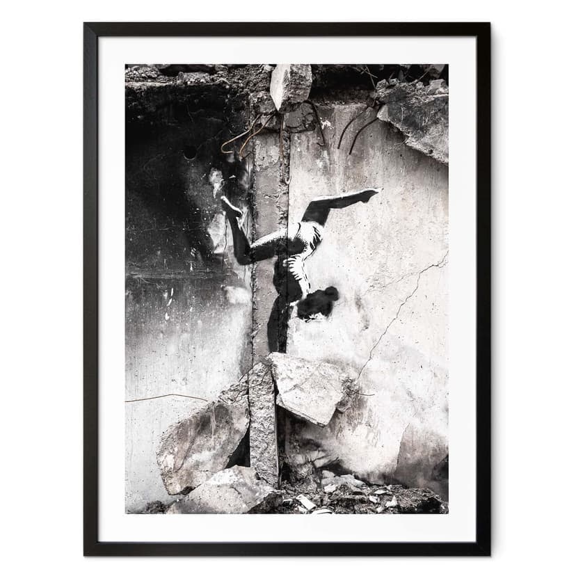 Póster Banksy en Ucrania - Mano en ruinas