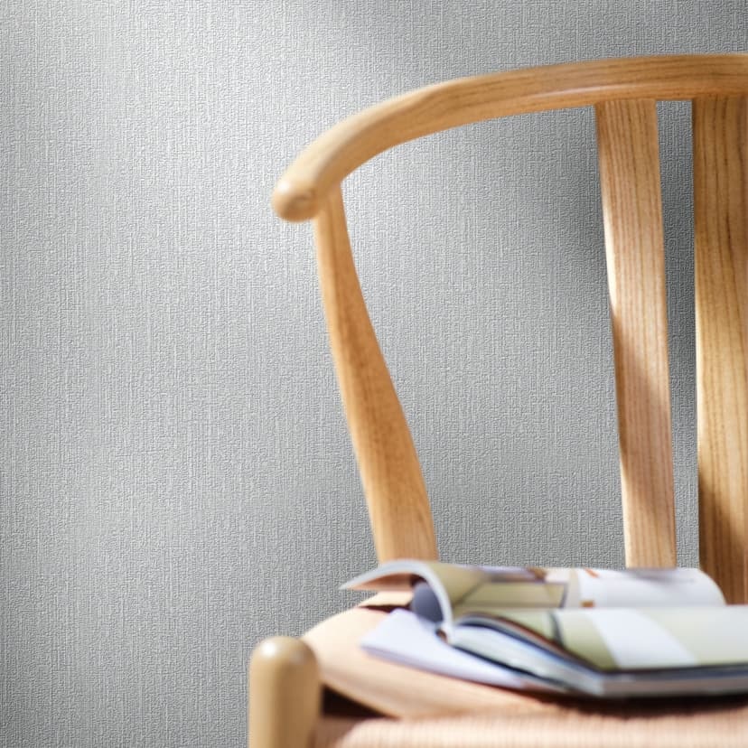 Papel pintado no tejido de líneas finas y textura ligera gris liso